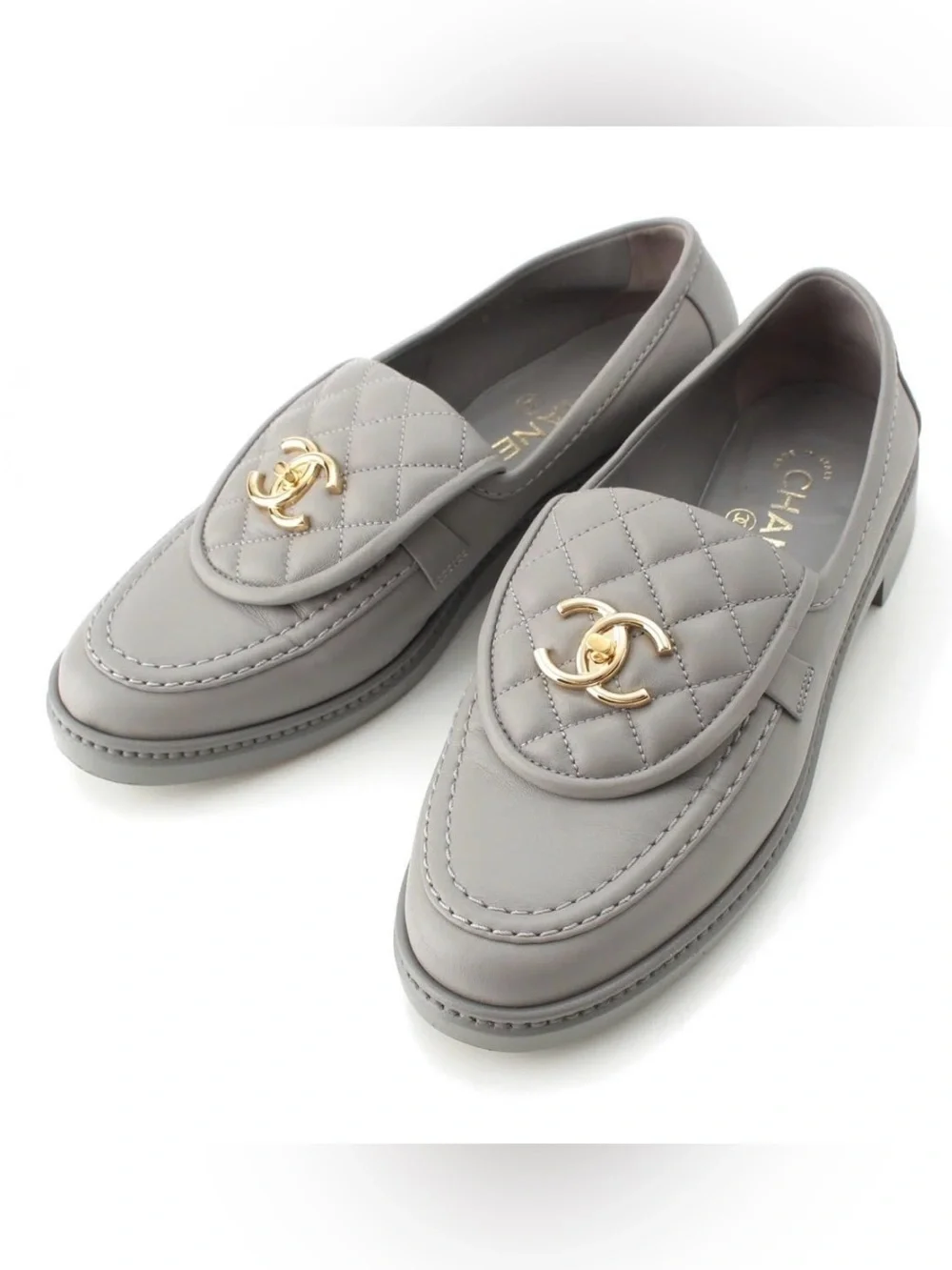 CHANEL Interlocking CC Logo Loafers / Size EU 38 (Rare)